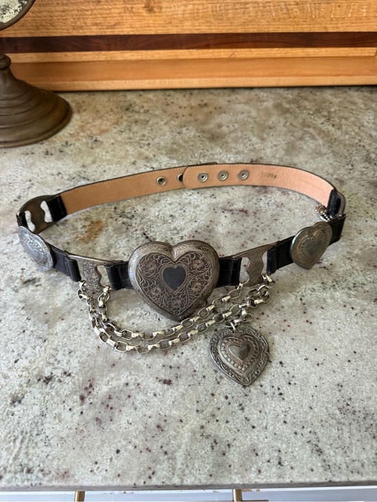 Streets Ahead Accessories - Streets Ahead Heart Chain Concho Belt Black Leather| Silver Engraved| Western